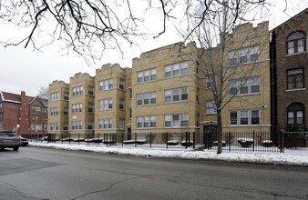 7801-11 S Yates Blvd Chicago, IL 60649 in Chicago, IL - Foto de edificio - Building Photo