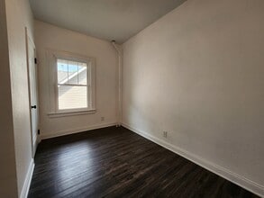 704 N Grant St in Bay City, MI - Foto de edificio - Building Photo