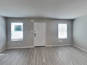 5437 Verdugos Pl in San Antonio, TX - Building Photo - Building Photo