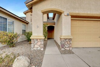 1360 Temporale Dr in Henderson, NV - Building Photo - Building Photo