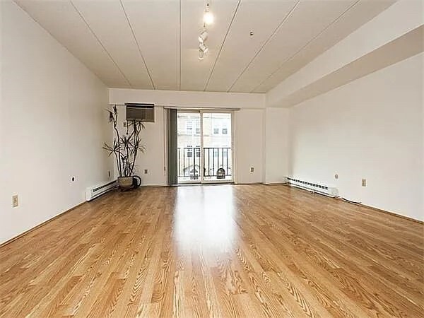 125 Pleasant St in Brookline, MA - Building Photo