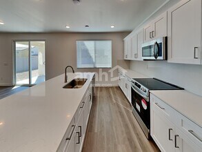 9737 W Luxton Ln in Tolleson, AZ - Building Photo - Building Photo