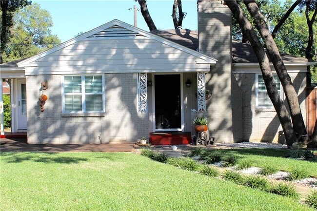 property at 610 Cliffdale Ave