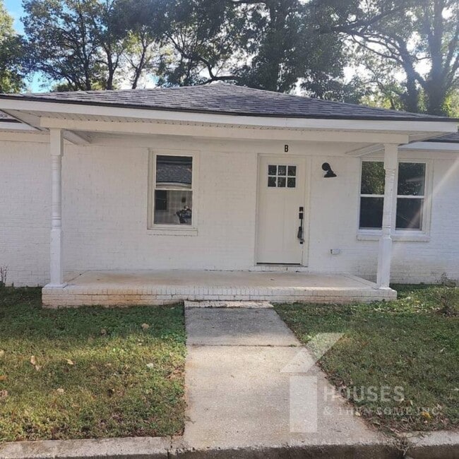 property at 511 Hampton Ave