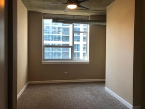 1305 S Michigan Ave, Unit 1506 in Chicago, IL - Building Photo - Building Photo
