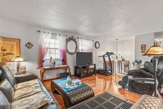 1301 Chert Pit Rd in Knoxville, TN - Building Photo - Building Photo