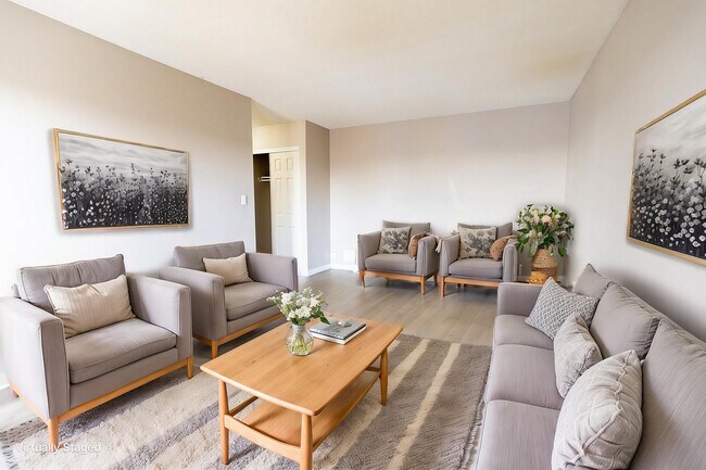 Huntsville Apartments in Calgary, AB - Building Photo - Building Photo