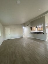4823 W Myrtle Ave in Visalia, CA - Building Photo - Building Photo