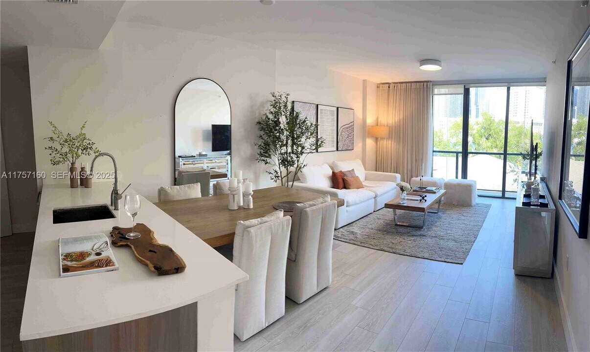 201 SW 17th Rd in Miami, FL - Building Photo