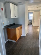 80 Fort St, Unit 3rd Floor in East Providence, RI - Building Photo - Building Photo