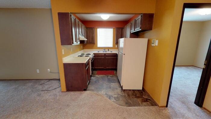 1727 N Grandview Ln in Bismarck, ND - Building Photo