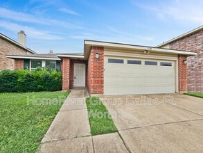 3956 Foxhound Ln in Fort Worth, TX - Building Photo - Building Photo