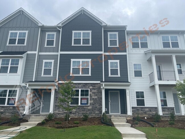 property at 619 Cassa Clubhouse Wy
