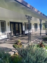 250 Theresa Dr in Cloverdale, CA - Building Photo