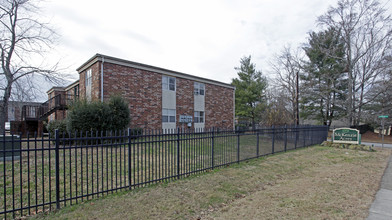 Oak Ridge Place in Oak Ridge, TN - Building Photo - Building Photo