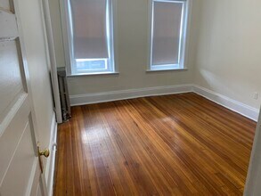 133 Glenville Ave, Unit 1377-#5 in Boston, MA - Foto de edificio - Building Photo