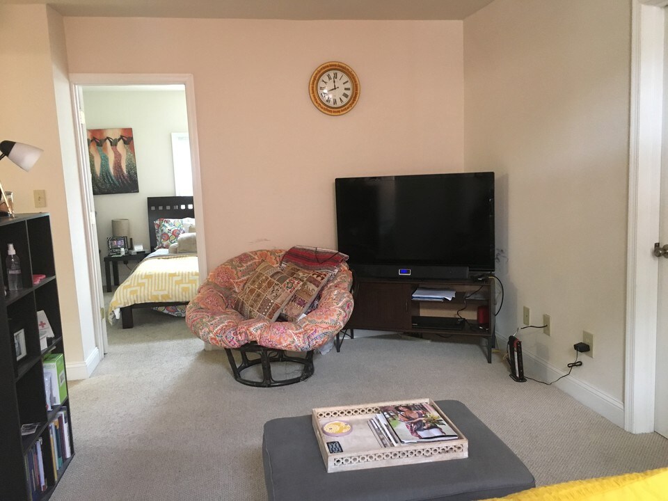 1210 Delafield Pl NW, Unit 2 in Washington, DC - Foto de edificio