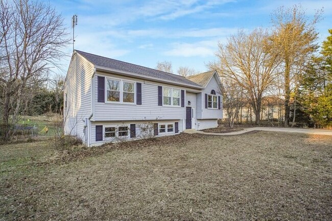 22 Brown Cir in Fredericksburg, VA - Building Photo - Building Photo