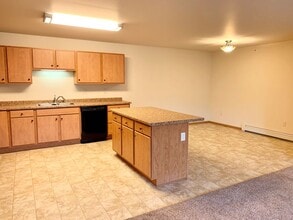 Pine View Estates Apartment Community in Kronenwetter, WI - Foto de edificio - Interior Photo