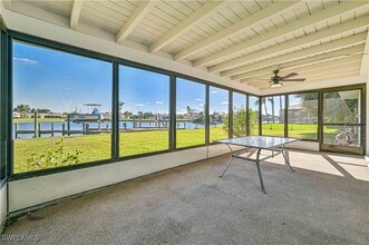 13863 River Forest Dr in Ft. Myers, FL - Foto de edificio - Building Photo