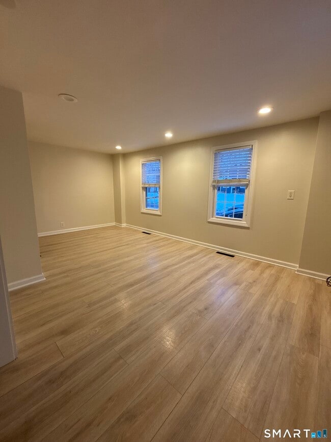 456 N Main St in Southington, CT - Building Photo - Building Photo