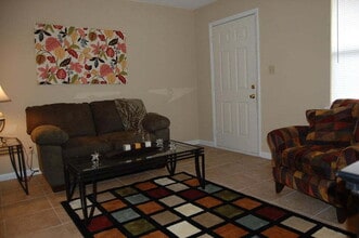 208 Squirrel Haven Rd in Mary Esther, FL - Building Photo - Building Photo