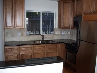 611 N Sweetzer Ave, Unit 1/2