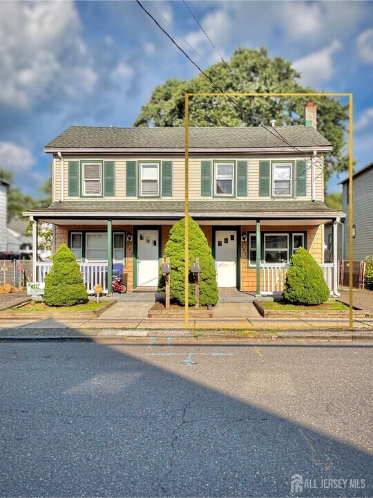 287 Raritan St in South Amboy, NJ - Foto de edificio