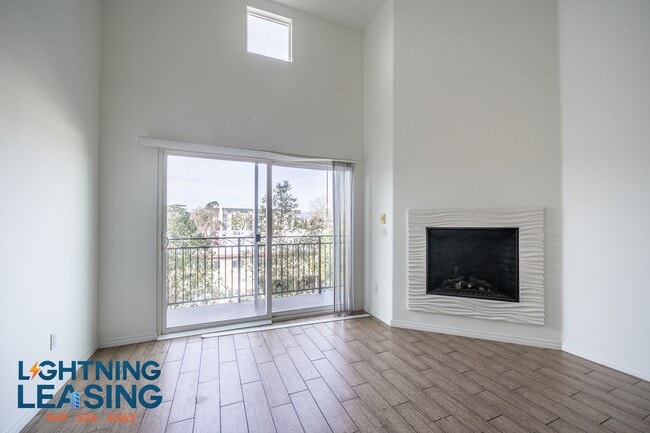 property at 11927 Kling St