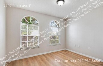 4107 11th Ave E in Bradenton, FL - Building Photo - Building Photo