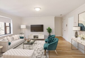 43 Harvard St, Unit 44a #3 in Brookline, MA - Building Photo