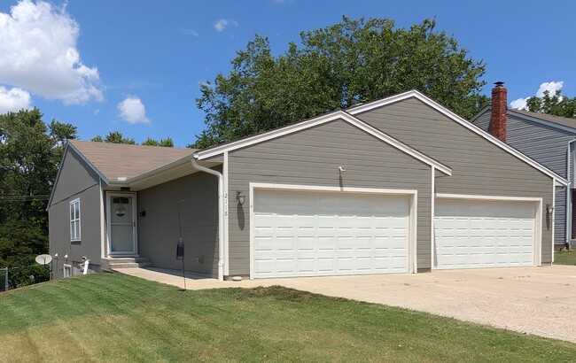 2118 SW 36th St