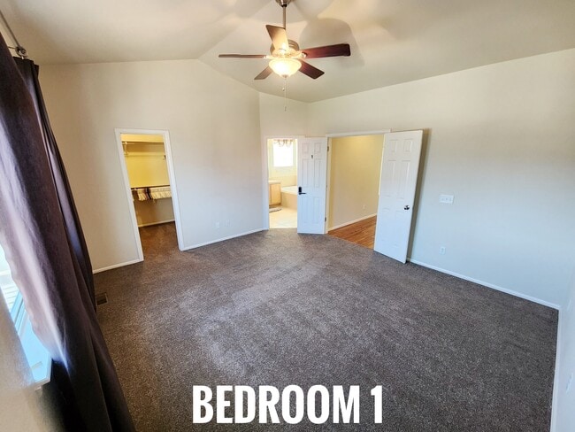 2060 Dewhirst Dr, Unit 1 in Colorado Springs, CO - Building Photo - Building Photo
