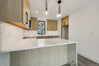 325 Manville Rd in Pleasantville, NY - Building Photo - Building Photo