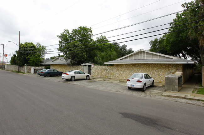 134 Ave Del Ray Ave in San Antonio, TX - Building Photo - Building Photo