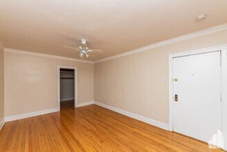 1421 W Farwell Ave in Chicago, IL - Foto de edificio - Building Photo