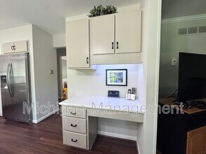 42098 Banbury Rd in Northville, MI - Building Photo - Building Photo