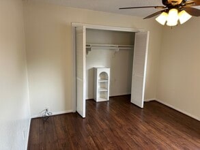 223 Blue Castle Ln in Houston, TX - Building Photo - Building Photo