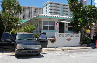 328 Monroe St in Hollywood, FL - Building Photo