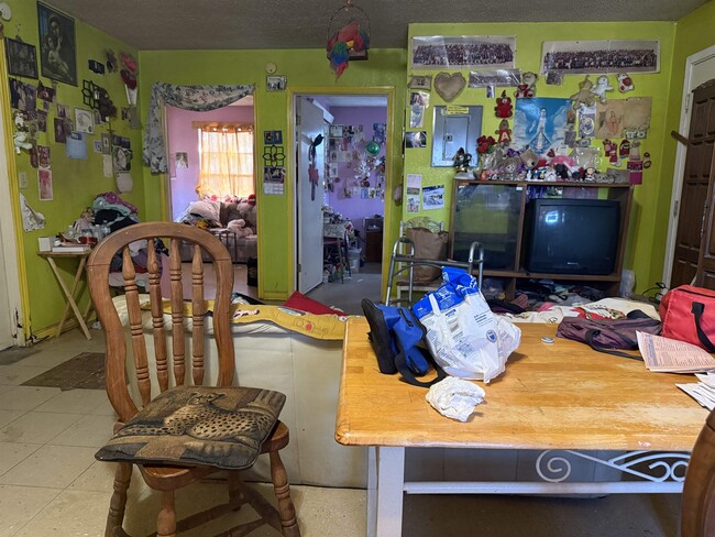 2015 Park St in Laredo, TX - Building Photo - Building Photo