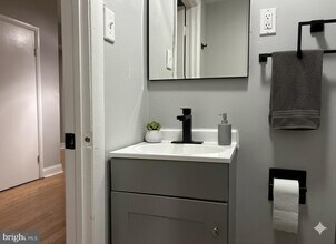 114 N 3rd St in Philadelphia, PA - Building Photo - Building Photo