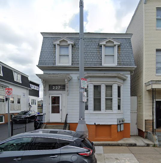 225 Lexington St, Unit 1 in Boston, MA - Foto de edificio