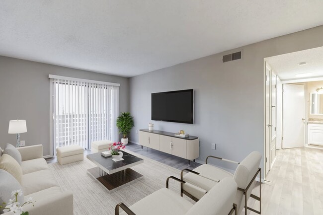 Cove at Fairforest Apartments in Greenville, SC - Building Photo - Building Photo