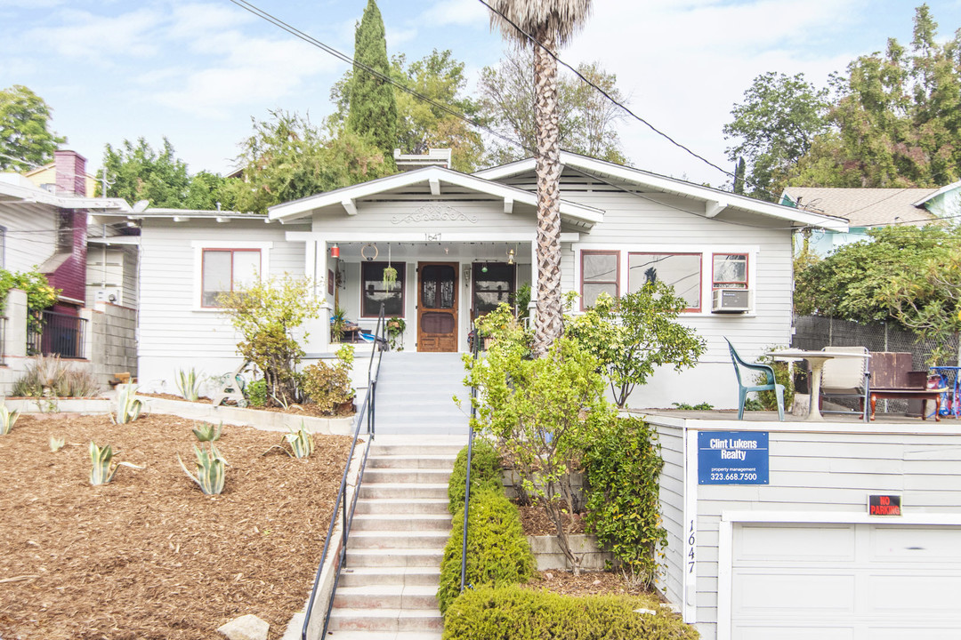 1645 - 1647 Lucretia Ave in Los Angeles, CA - Building Photo