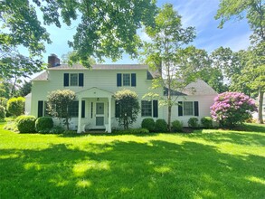 29 Sheppard St in Westhampton Beach, NY - Building Photo - Building Photo