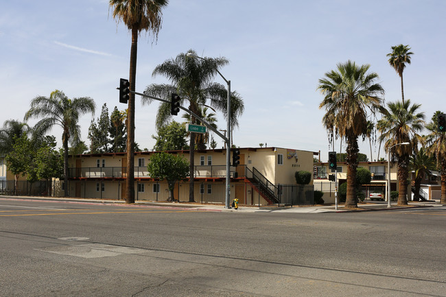 Sunshine Apartments in Riverside, CA - Building Photo - Primary Photo