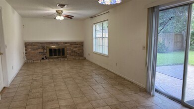 3130 Battle Ridge Ln in Sugar Land, TX - Foto de edificio - Building Photo