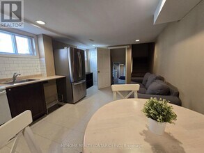 121 Angus Dr in Toronto, ON - Building Photo - Building Photo