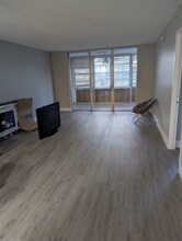 2900 NW 48th Terrace in Lauderdale Lakes, FL - Foto de edificio - Building Photo