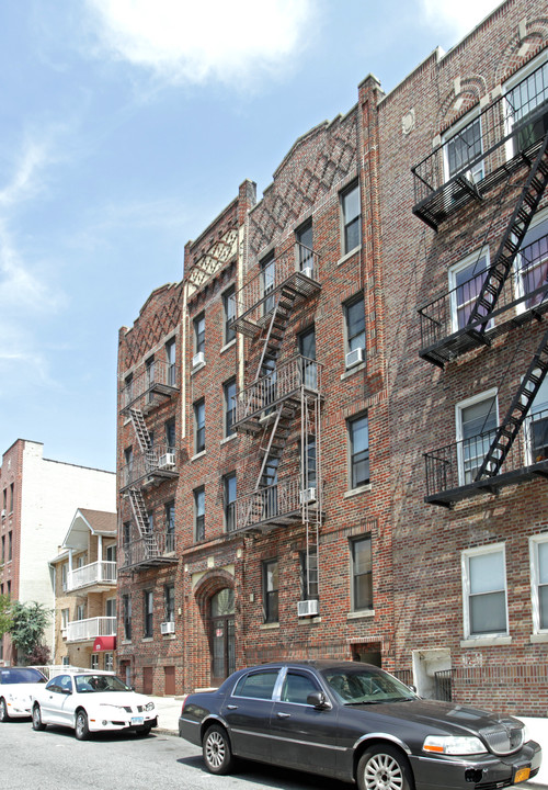 179 Gelston Ave in Brooklyn, NY - Building Photo